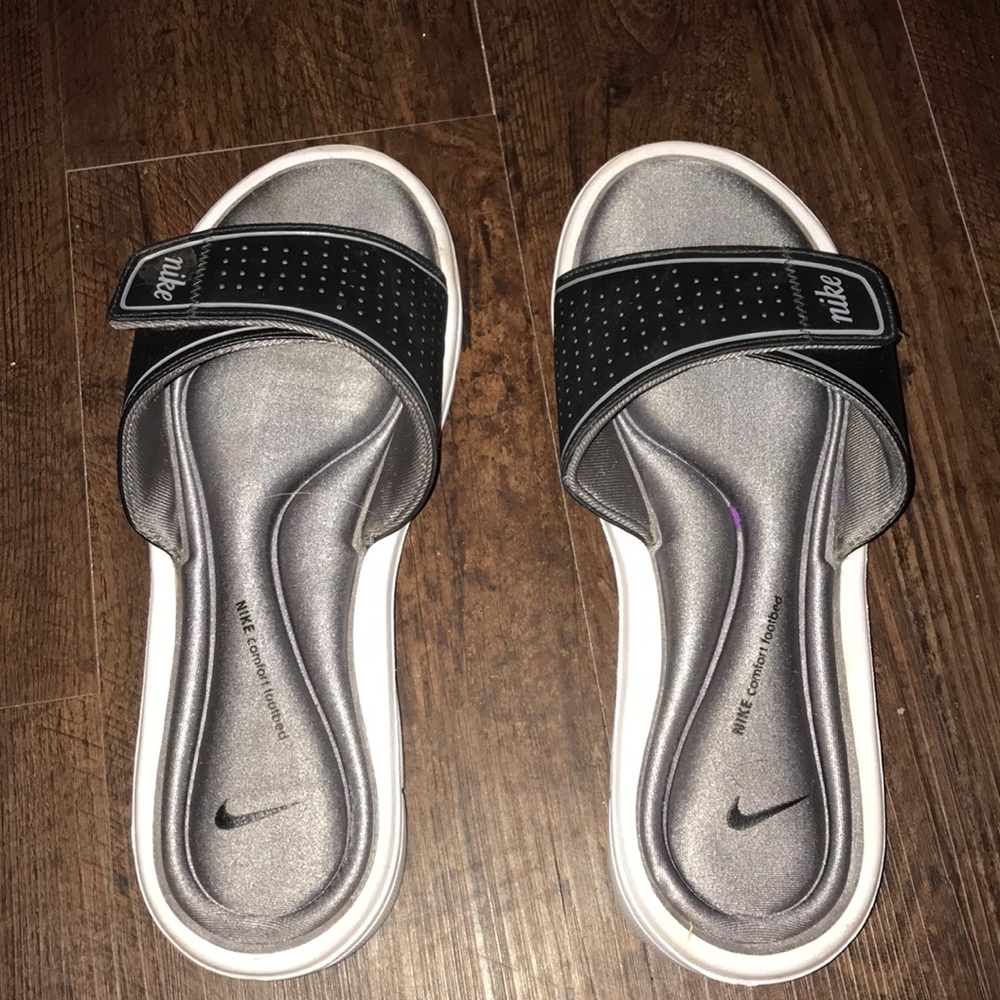 Nike slides
